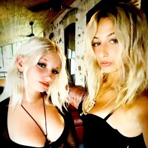 Meet your Posher, Mia